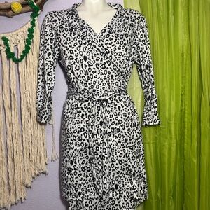 HOTOUCH Snow Leopard Print Wrap Robe – Size S